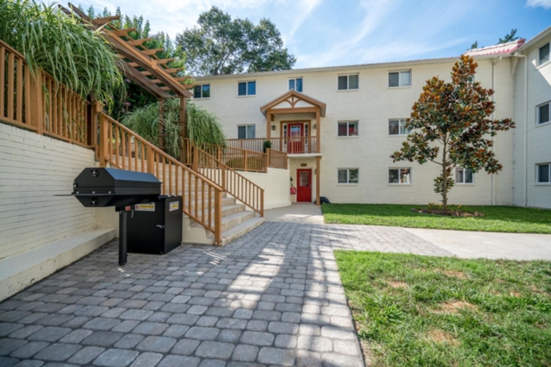 ADORABLE 3 BEDROOM IN CHAPEL HILL/CARRBORO! 3 of 12