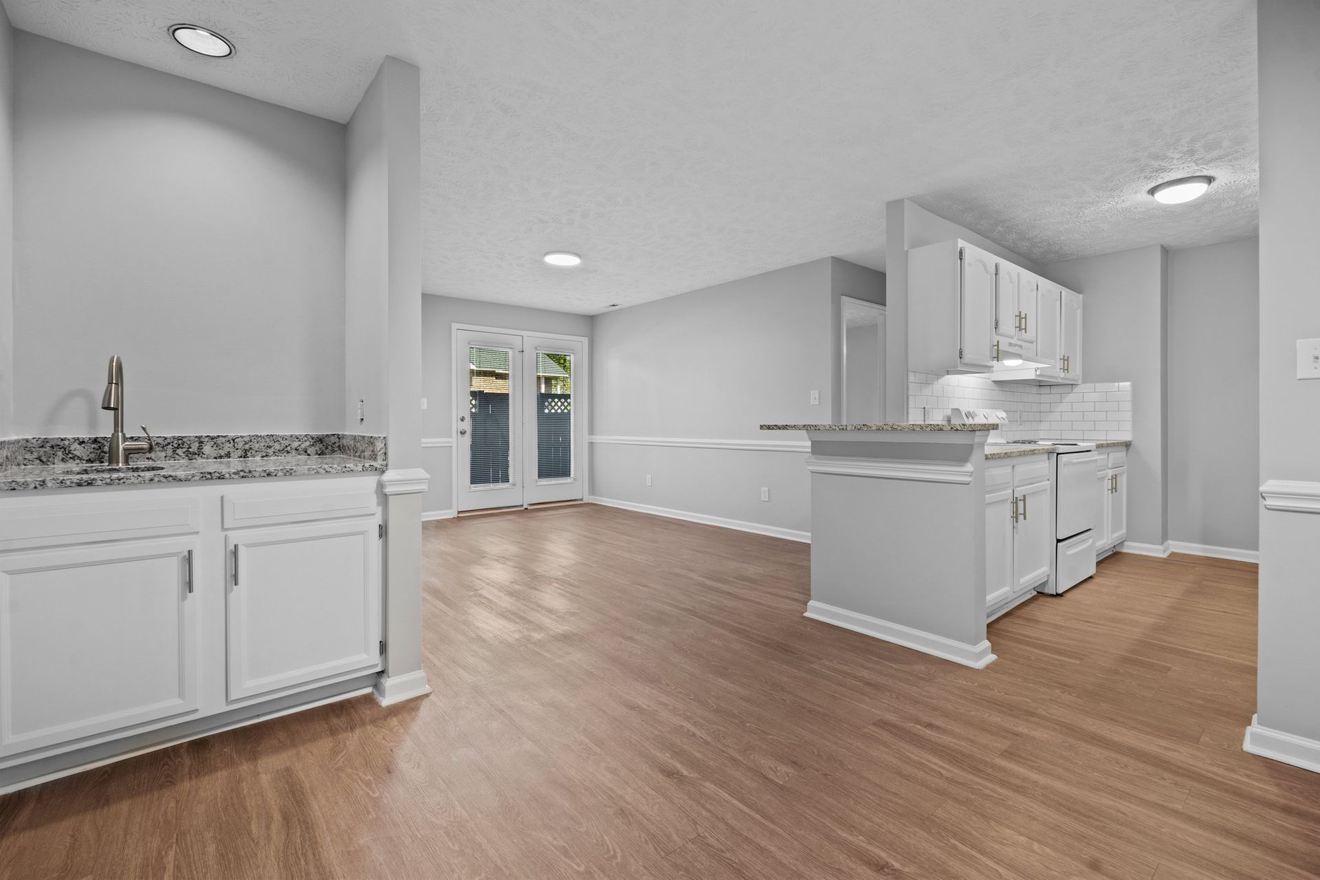 Laketree Apartments 8 of 12