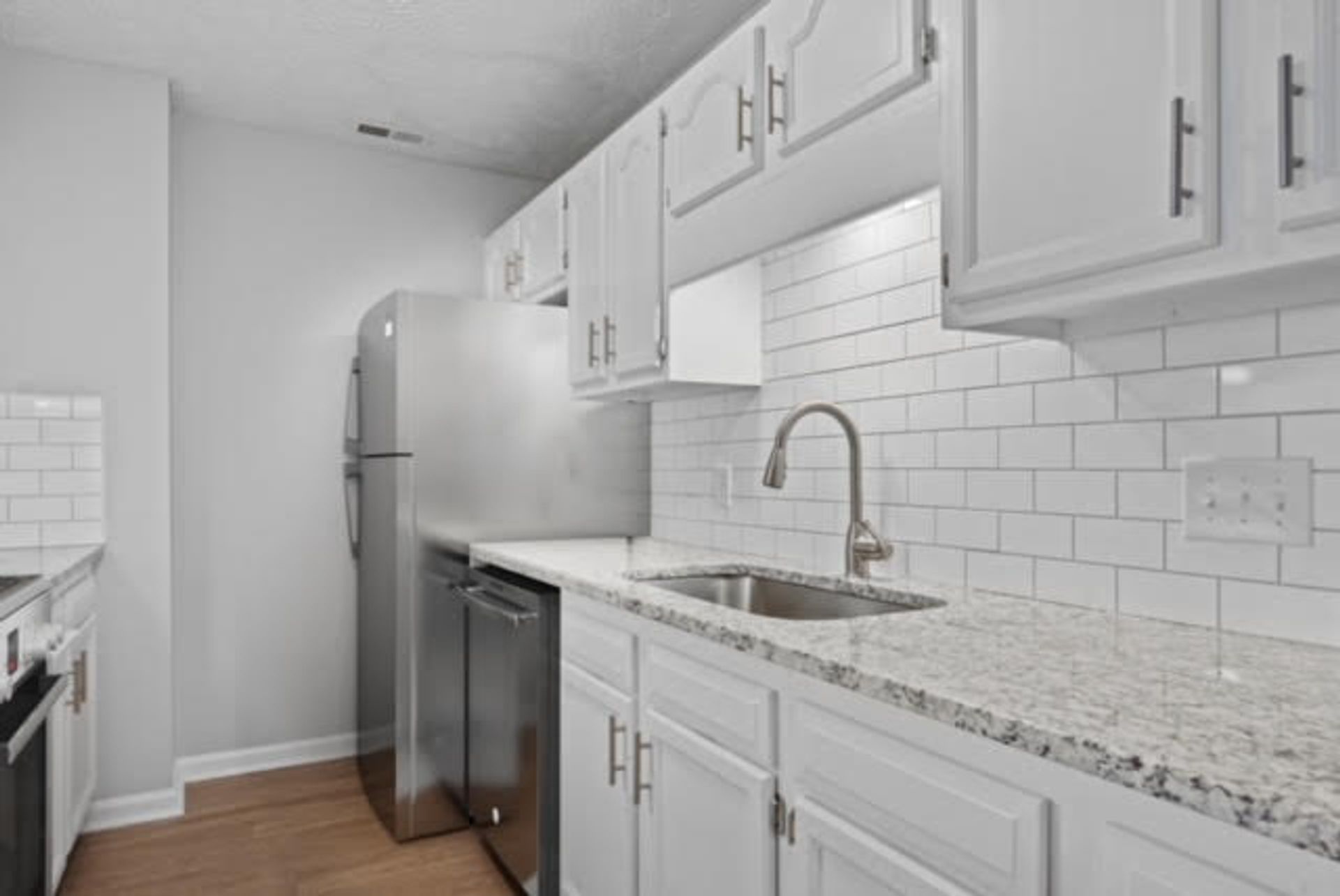 Laketree Apartments 6 of 12