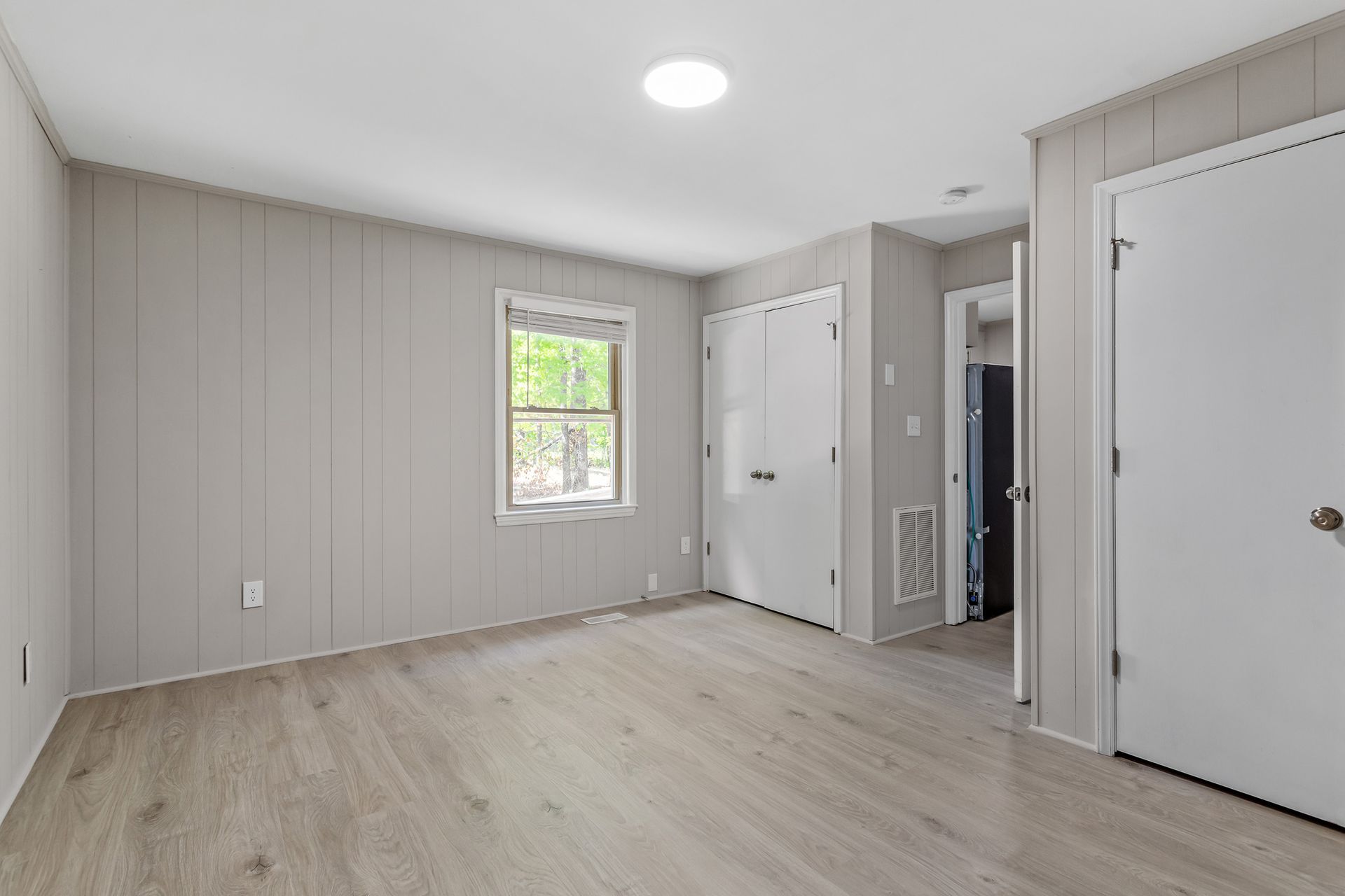 936 Morreene Road 5 of 12