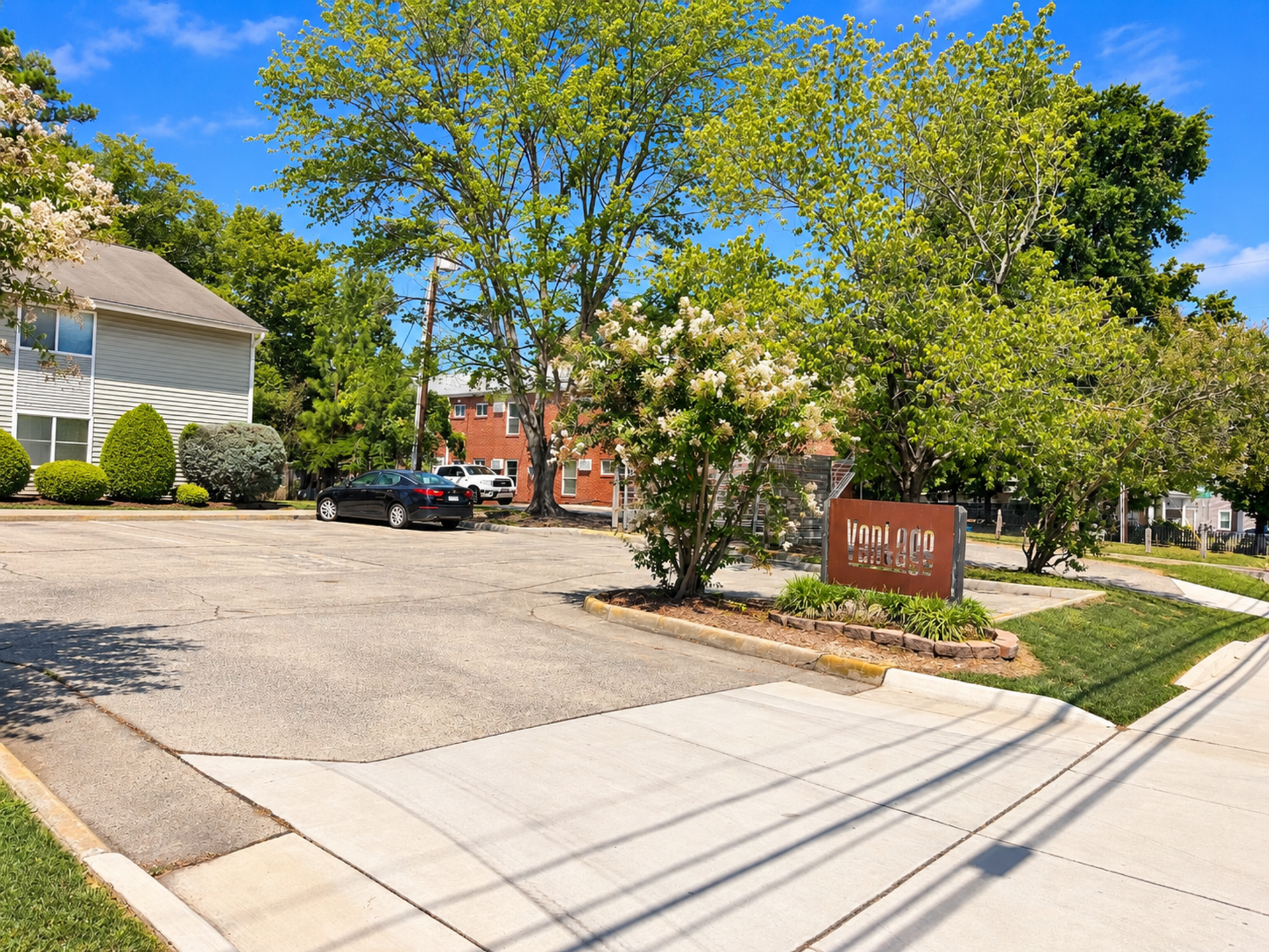 Durham Apartment: 1806 Chapel Hill Rd