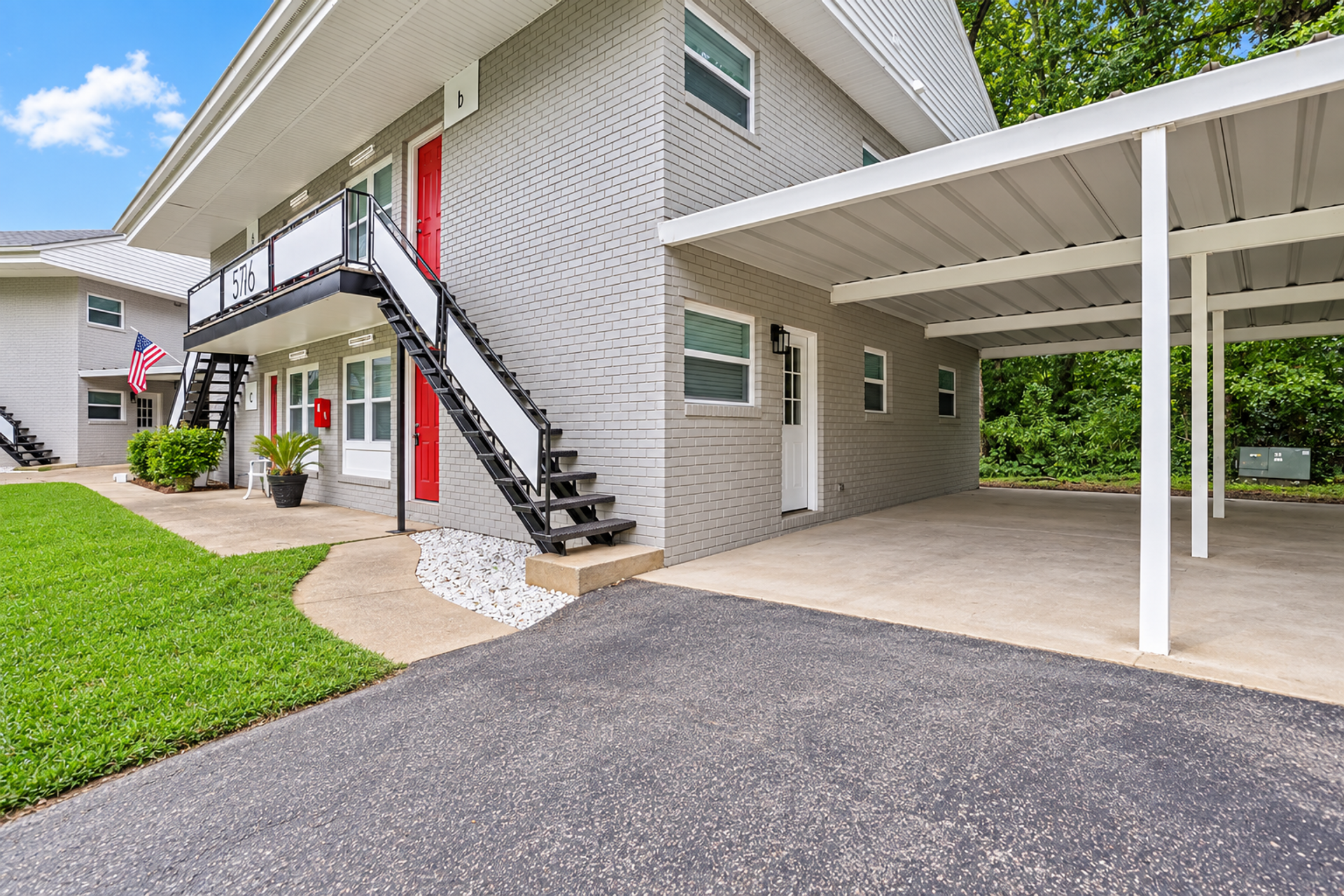 South Valley Apartments 5 of 12
