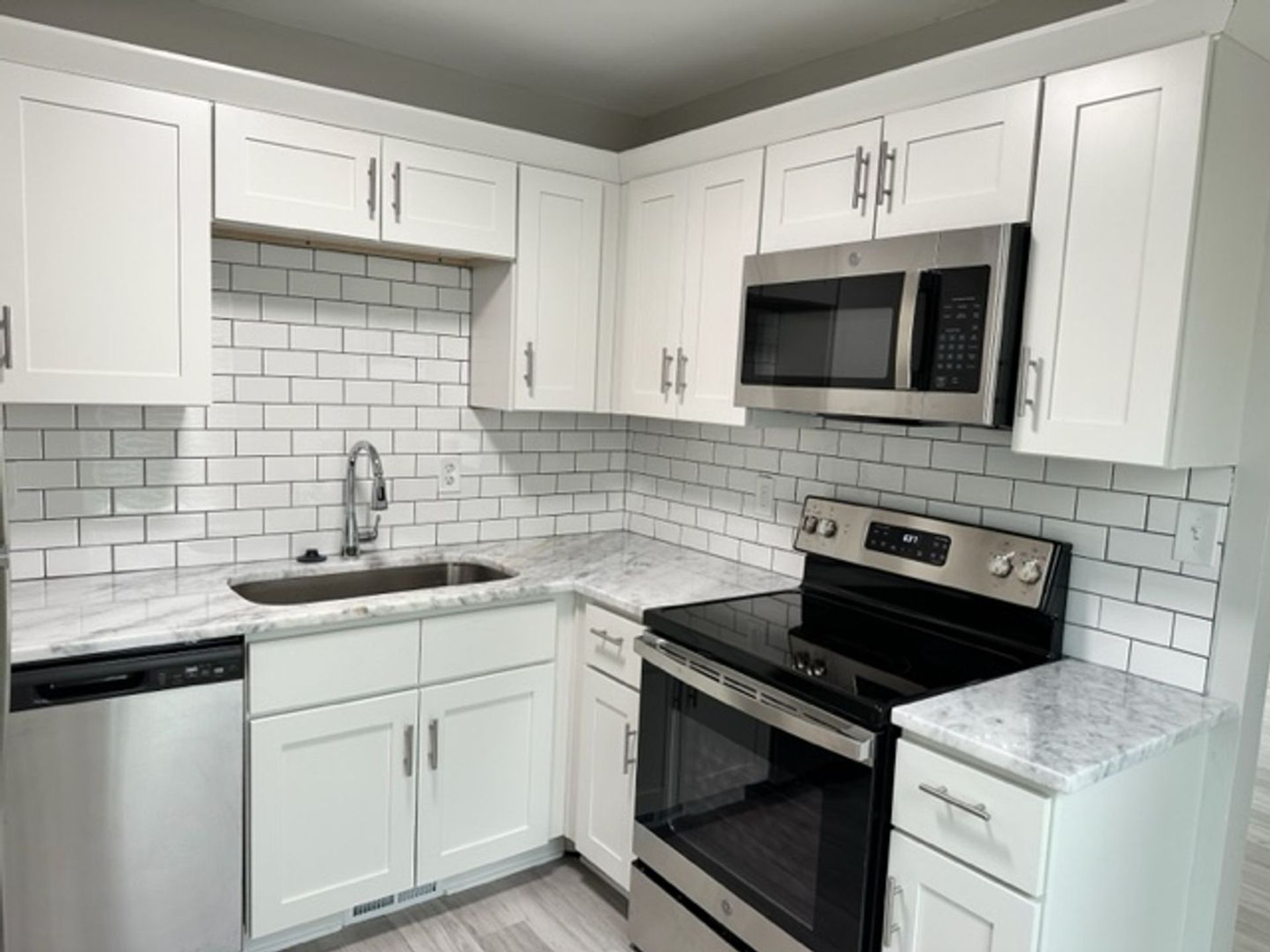 4808 Hoyle Drive 3 of 12