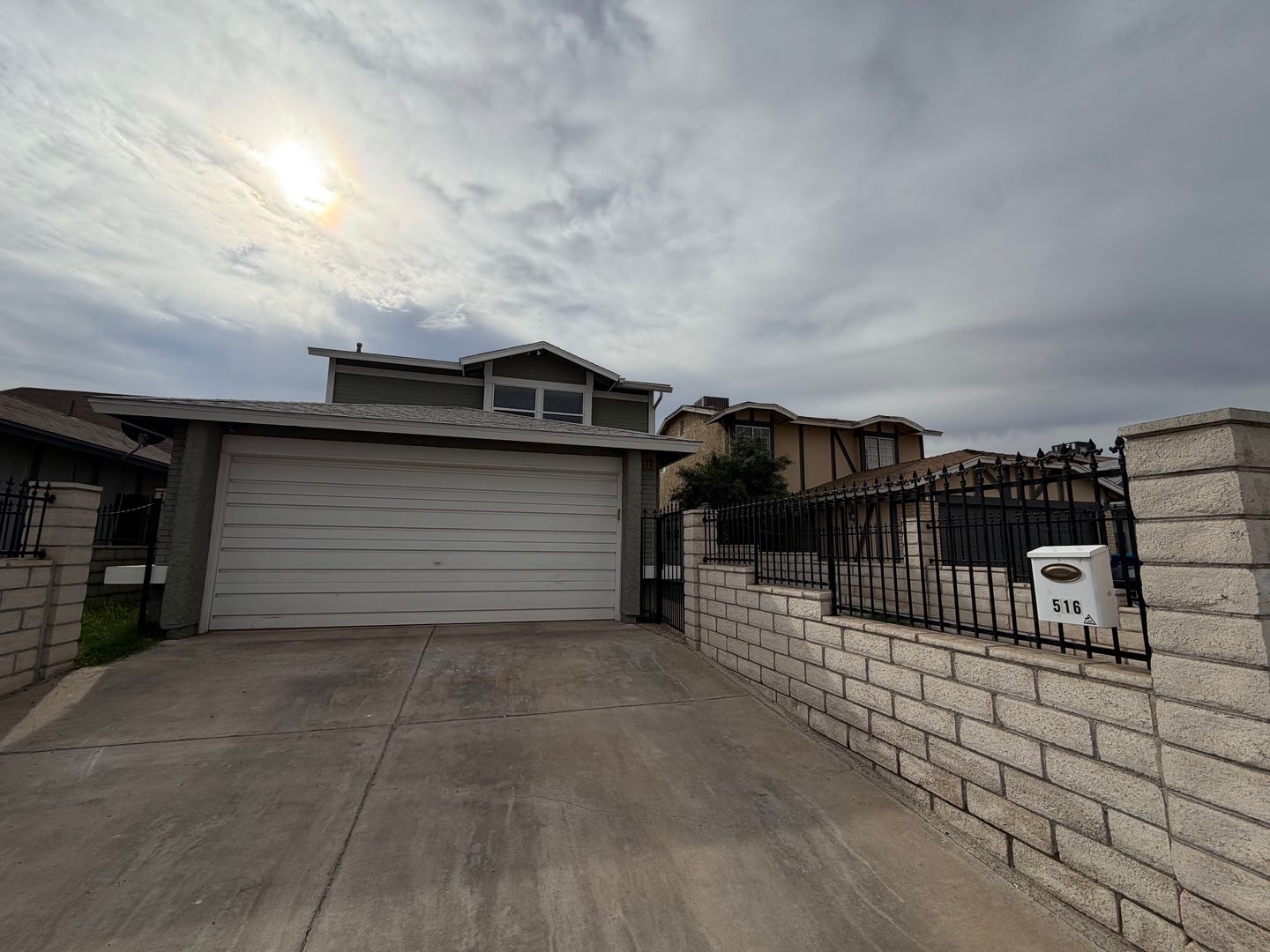 Henderson House: 516 Inness Ave