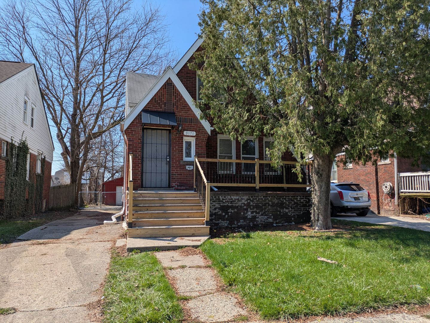 Detroit House: 9171 Bishop St