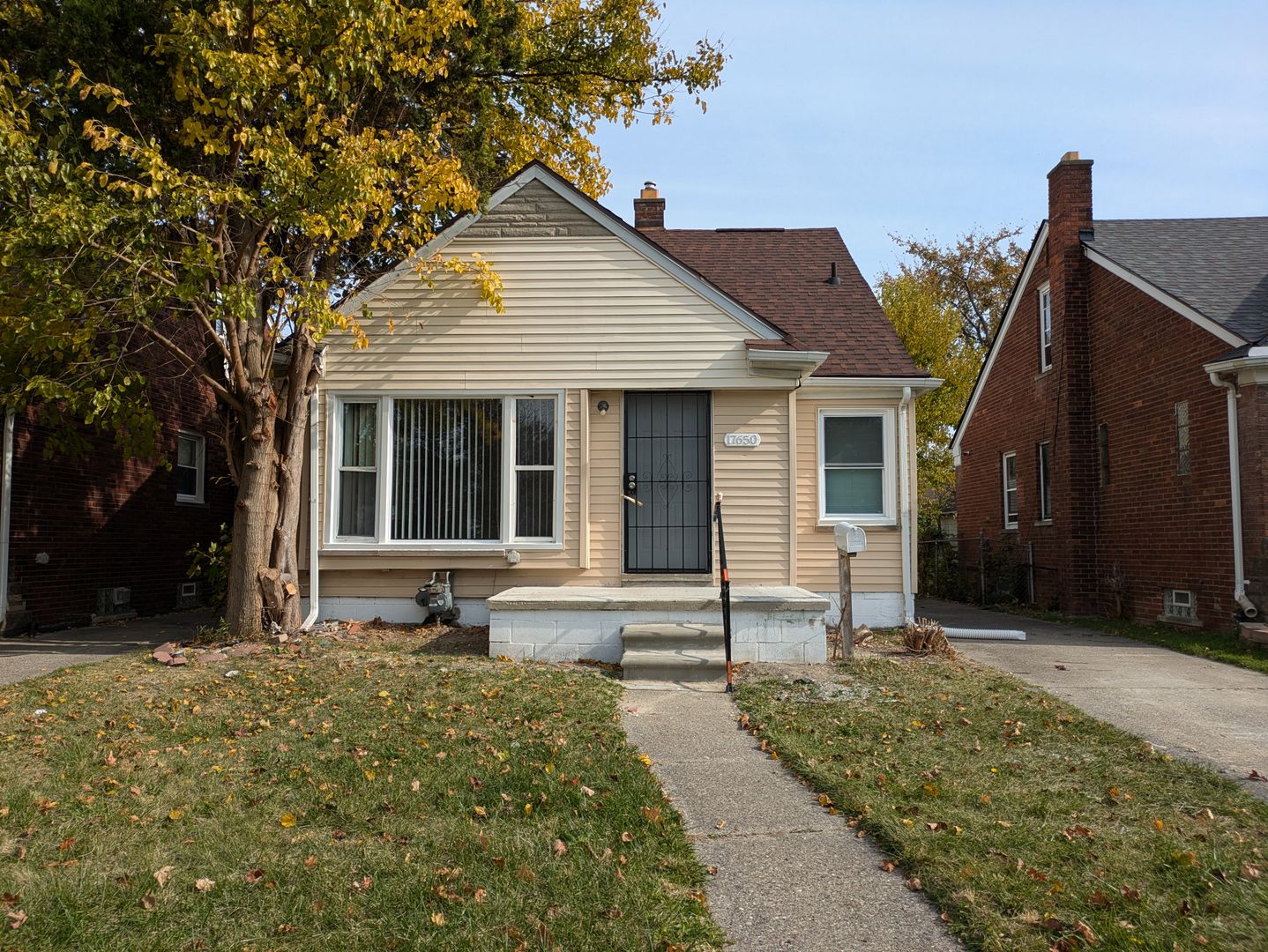 Detroit House: 17650 Beland St