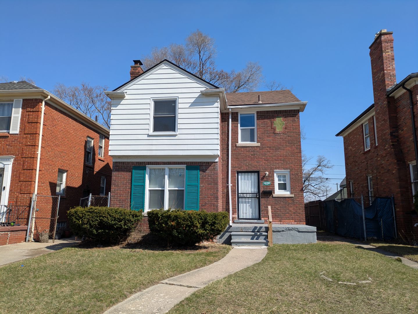 Detroit House: 15708 Birwood St