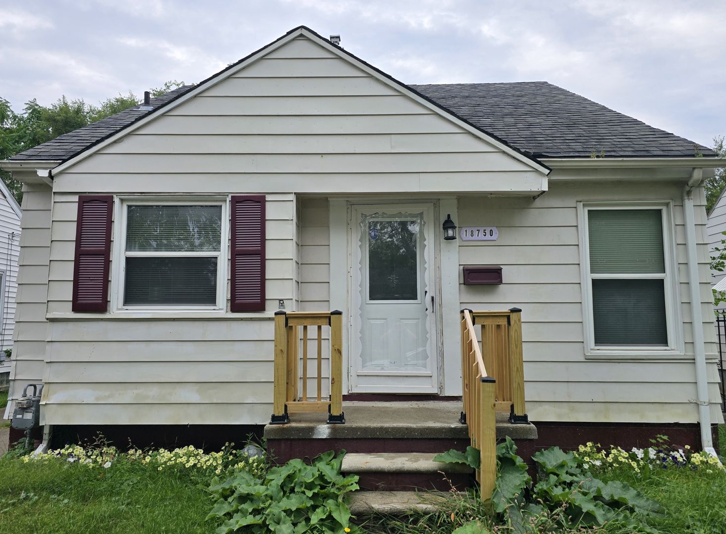 Detroit House: 18750 Kingsville St.
