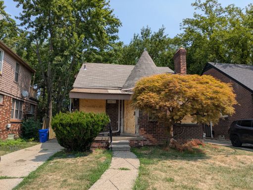 10873 E Outer Drive is a 3-bedroom, 2-bathroom brick bungalow for rent in Detroit's Outer Drive-Hayes neighborhood for $1,325/month Section 8 and Housing Choice Vouchers welcome, just southeast of Chandler Park in 48224. – photo 1