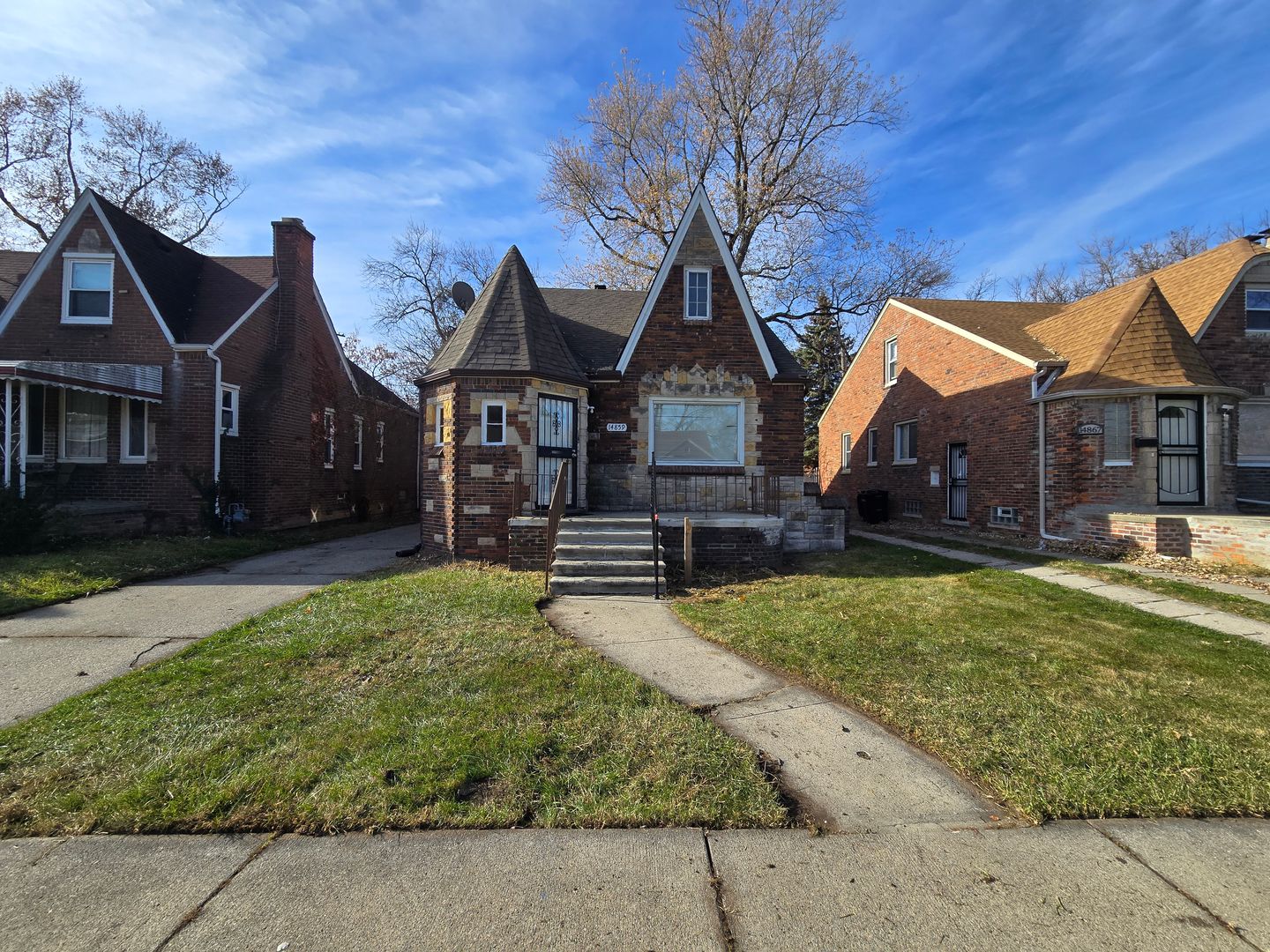 Detroit House: 14859 Hubbell Avenue