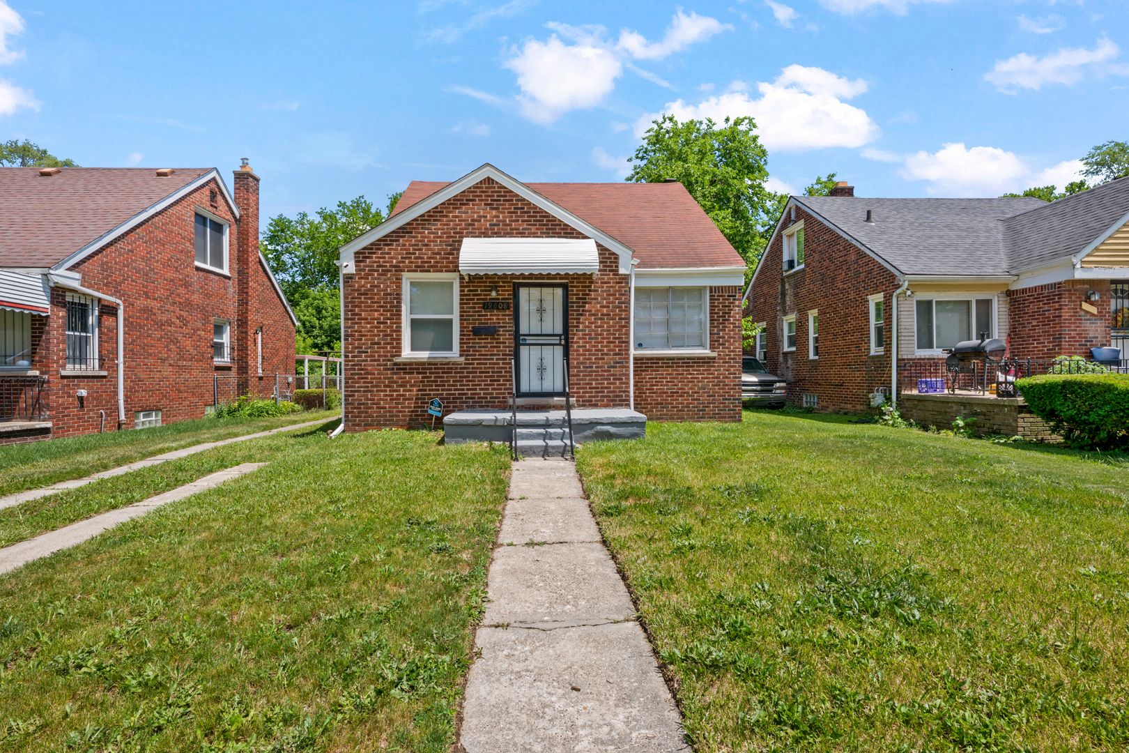 Detroit House: 19608 Buffalo St