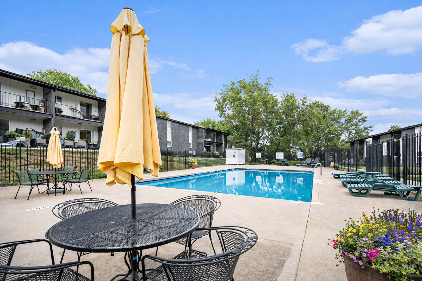 Overland Park Apartment: 7801 W 83rd St