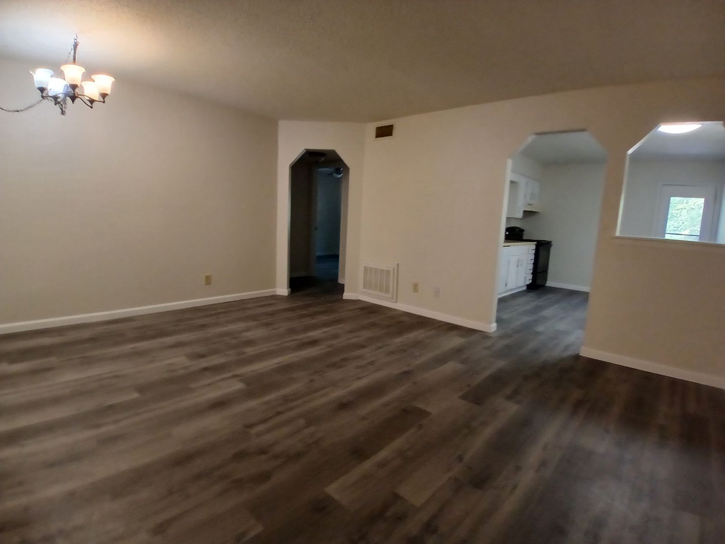 Independence Apartment: 1314 E Frederick St