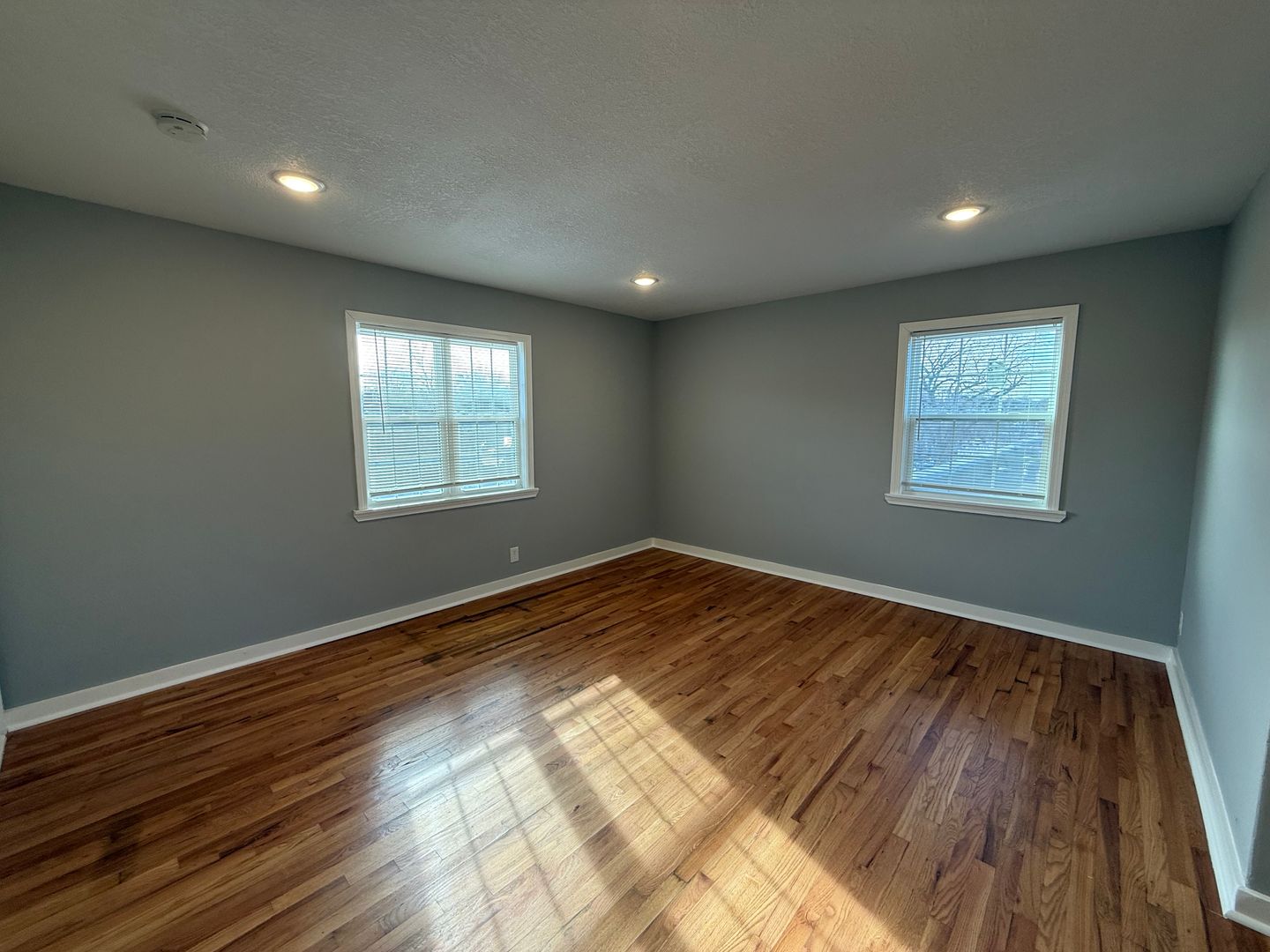 Kansas City Apartment: 202 E Gregory Blvd