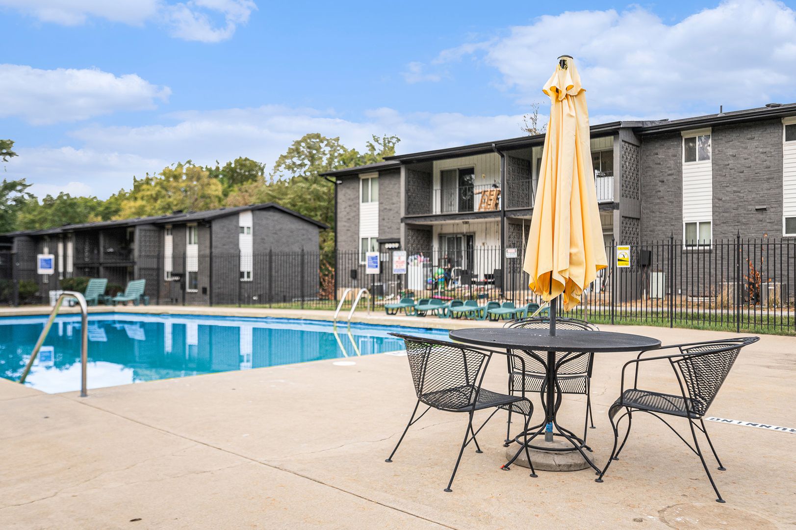 Overland Park Apartment: 7801 W 83rd St