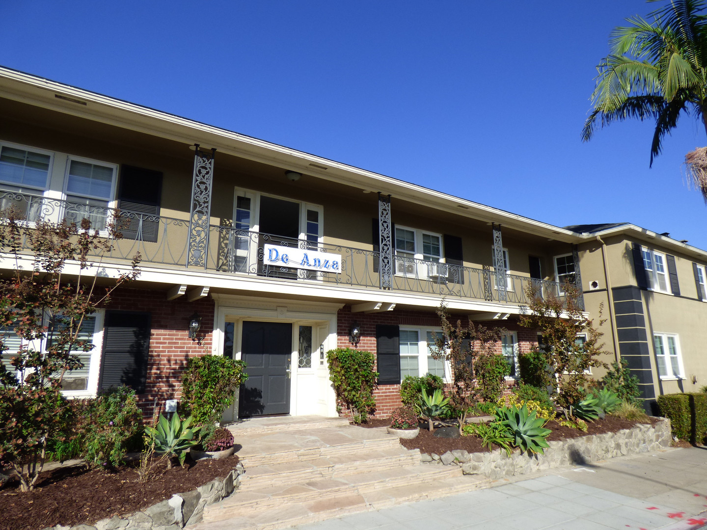 San Diego Apartment: 2444 30th St and 2975 Laurel St