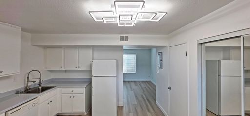 1328 D Street - 04 – photo 1