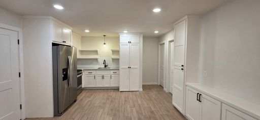 2554 27th St. - B – photo 1