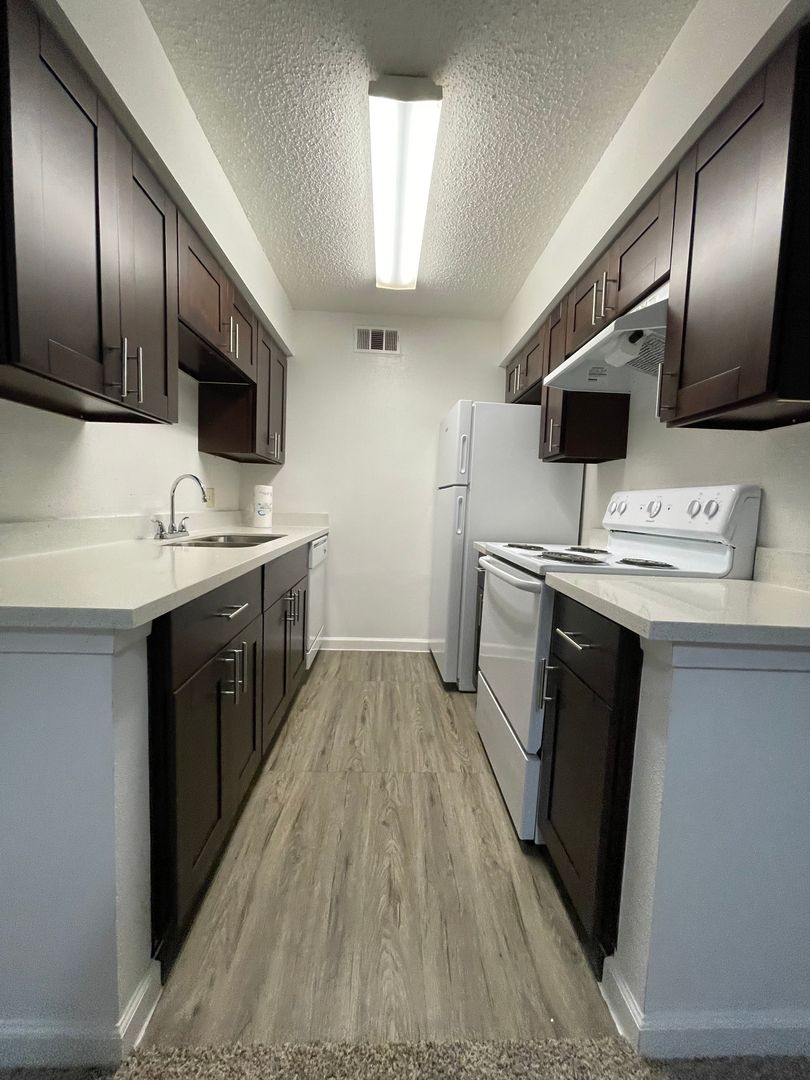 Houston Apartment: 11900 Barwood Bend Drive