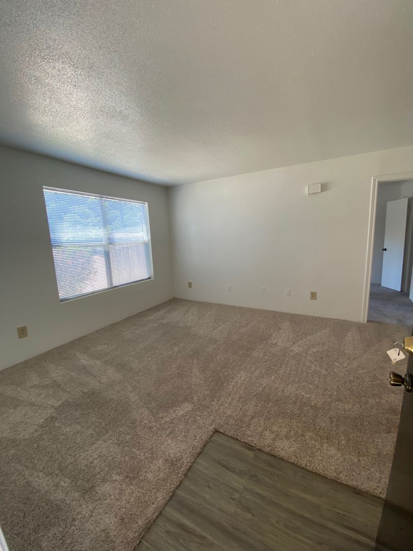 Houston Apartment: 16700 Kuykendahl Rd.