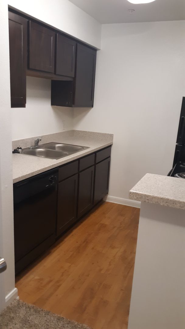 Houston Apartment: 16700 Kuykendahl Rd.