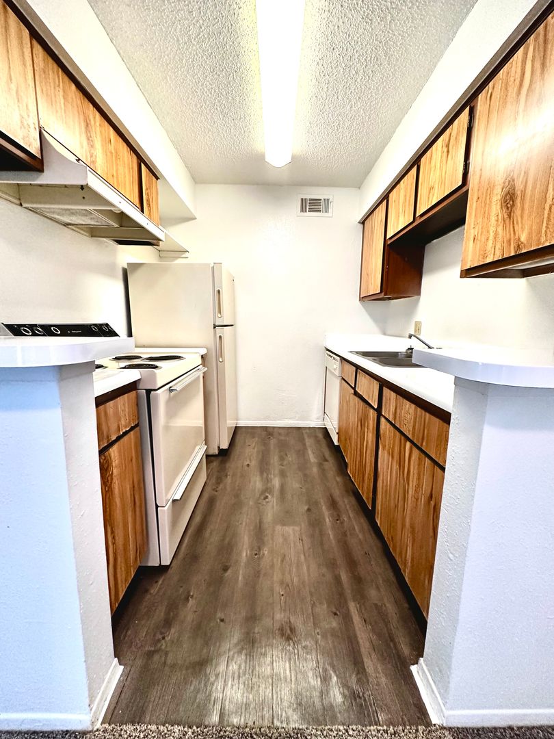 Houston Apartment: 11900 Barwood Bend Drive