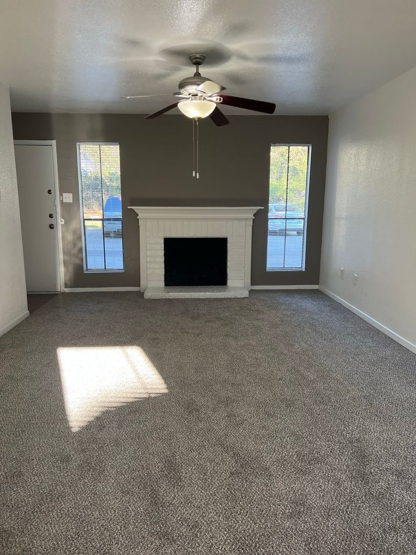 Spring Apartment: 19700 Hickory Twig Way