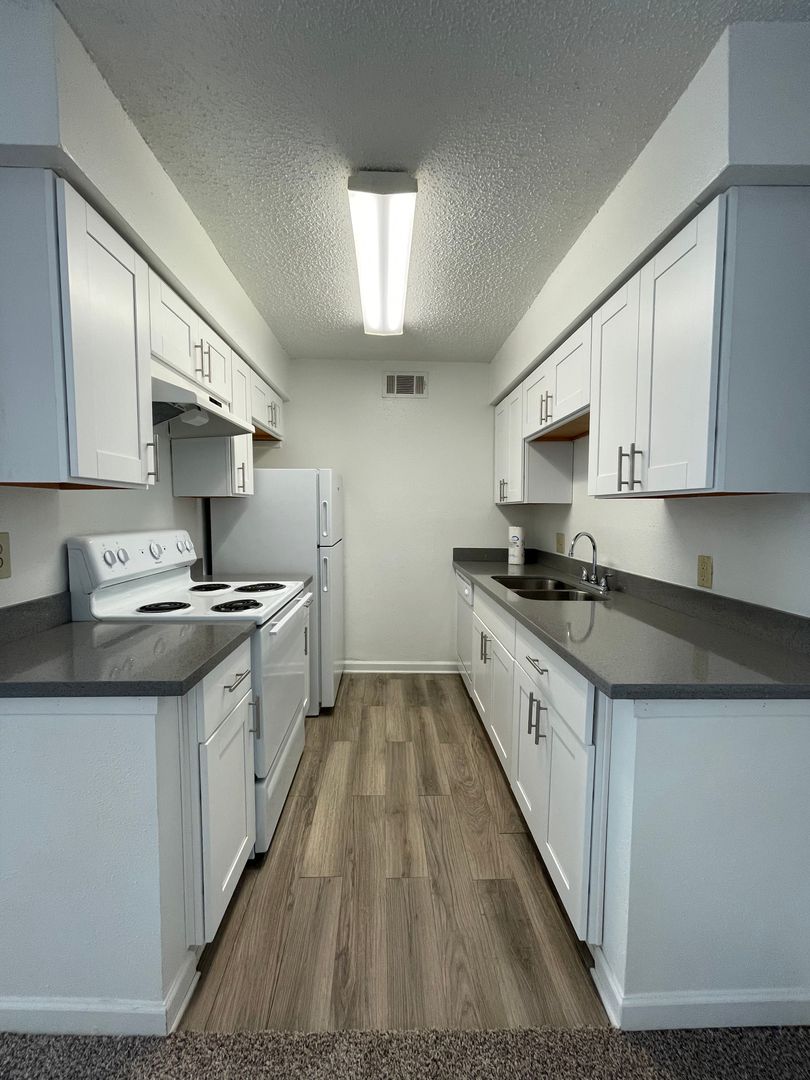 Houston Apartment: 11900 Barwood Bend Drive