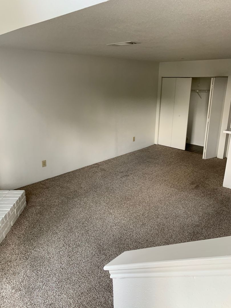 Houston Apartment: 16700 Kuykendahl Rd.
