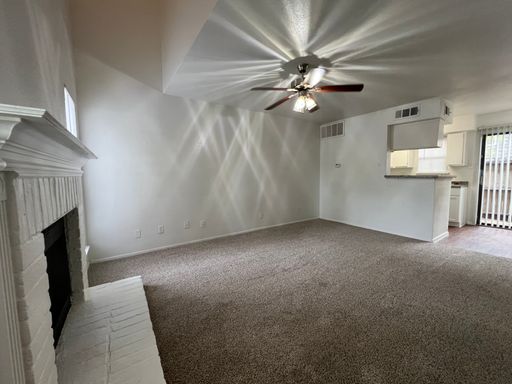 Upgraded One Bedroom Loft – photo 1