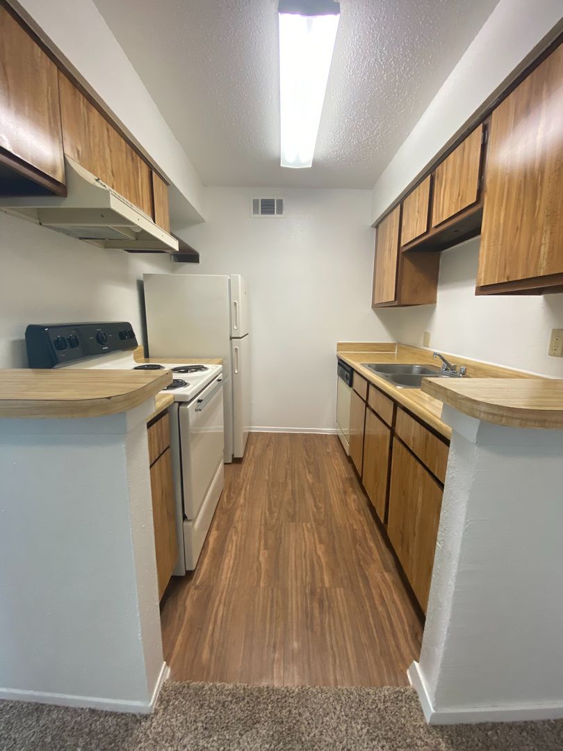 Houston Apartment: 11900 Barwood Bend Drive