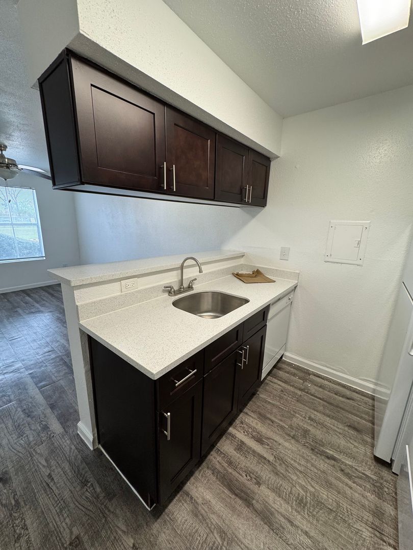 Houston Apartment: 5315 Timber Creek Pl. Dr.
