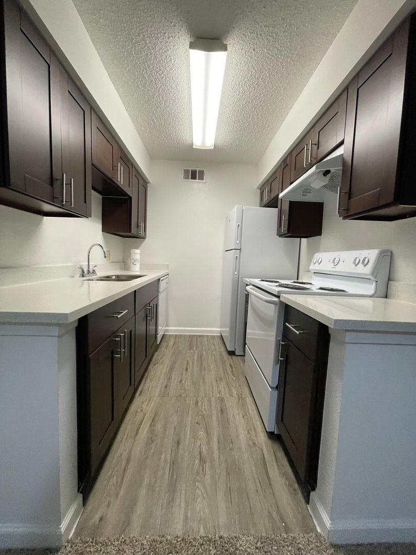 Houston Apartment: 11900 Barwood Bend Drive