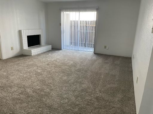Two bedroom, two bath roommate style apartment upgraded – photo 1