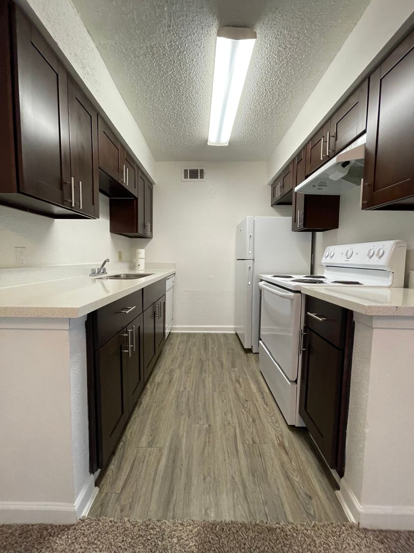 Houston Apartment: 11900 Barwood Bend Drive