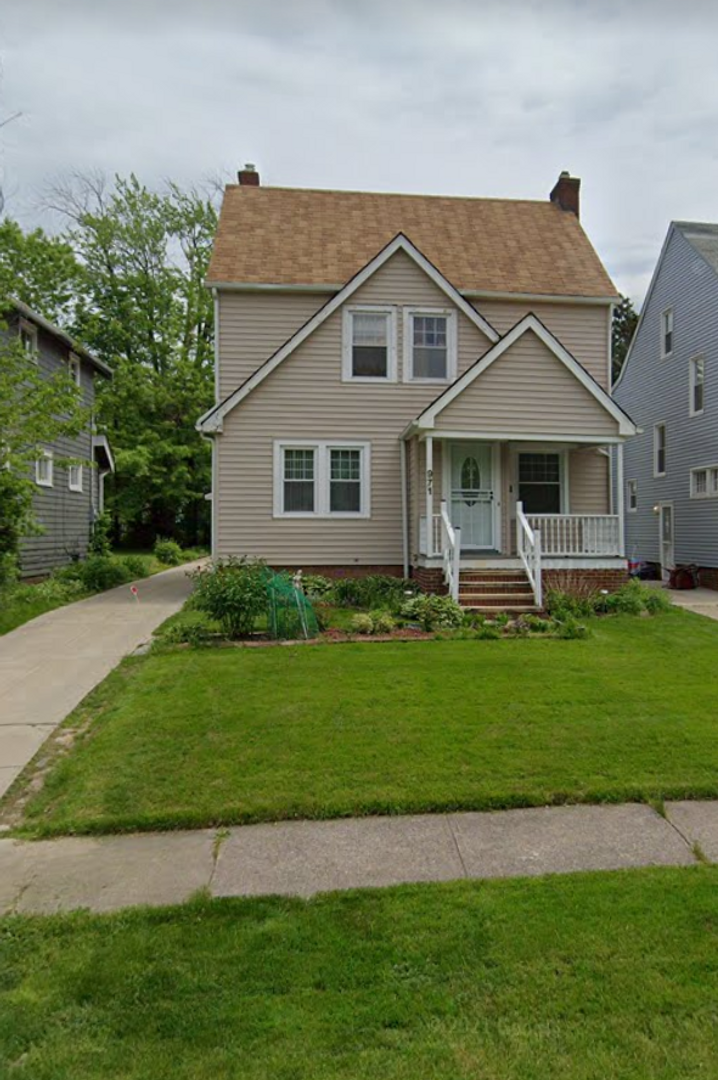 Cleveland Heights House: 971 Pembrook Rd