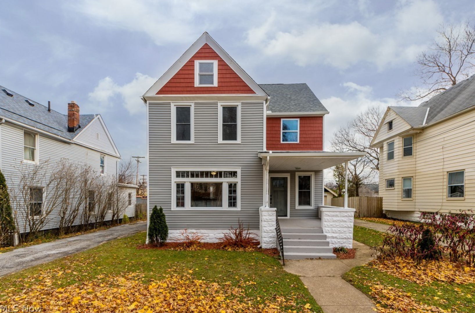 Lakewood House: 1457 Coutant Ave