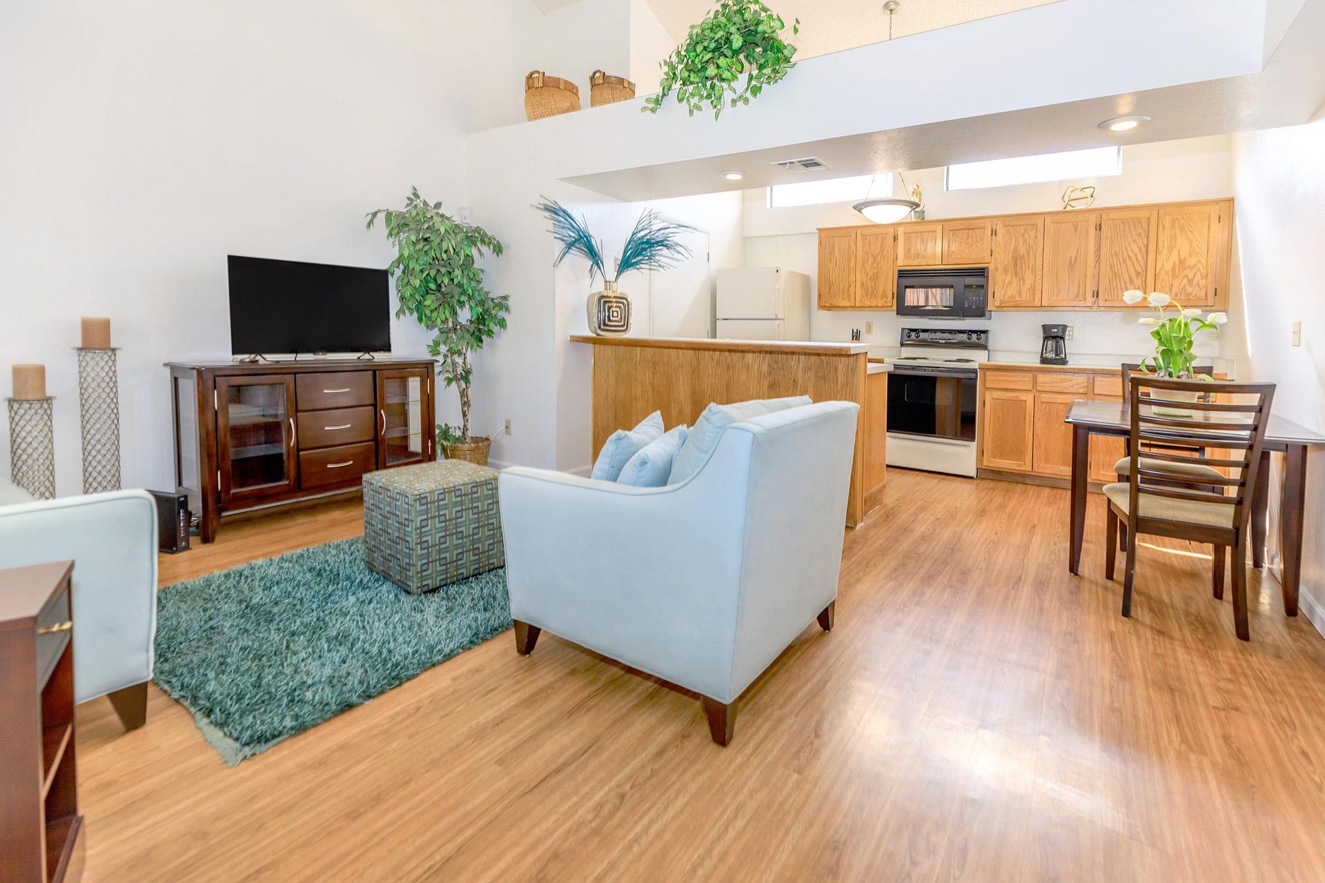 Tucson Apartment: 2400 E. River Road