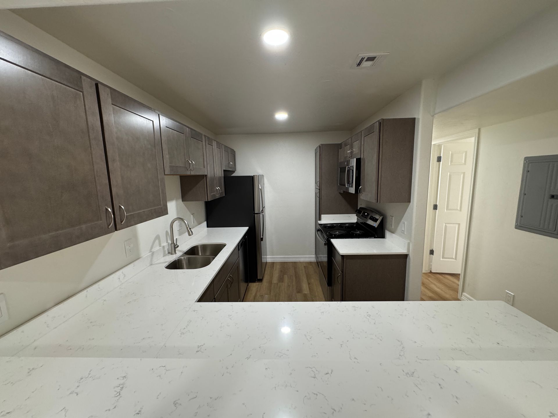 Midwest City Apartment: 8517 E. Reno