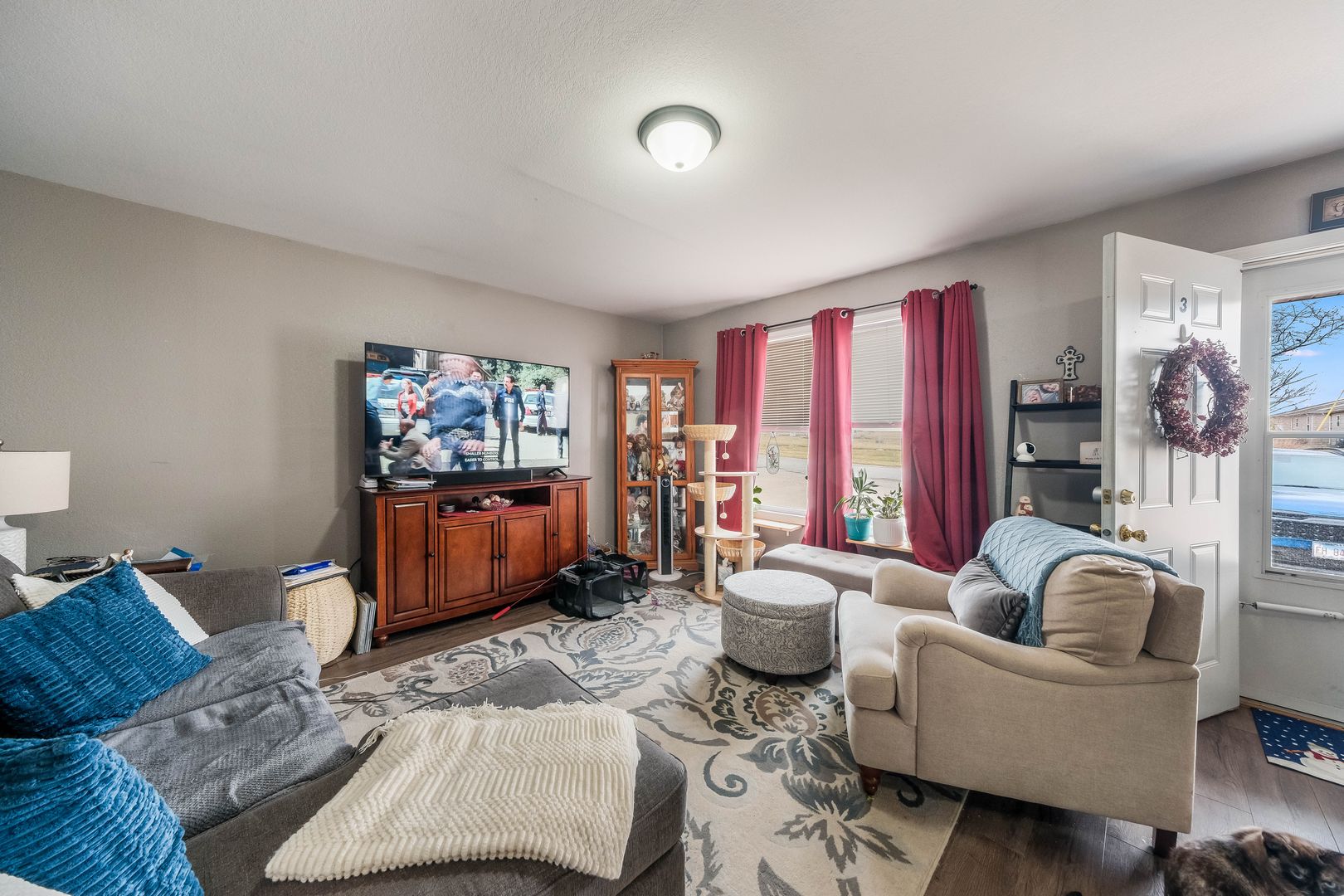 Paxton Apartment: 1010 S. Washington