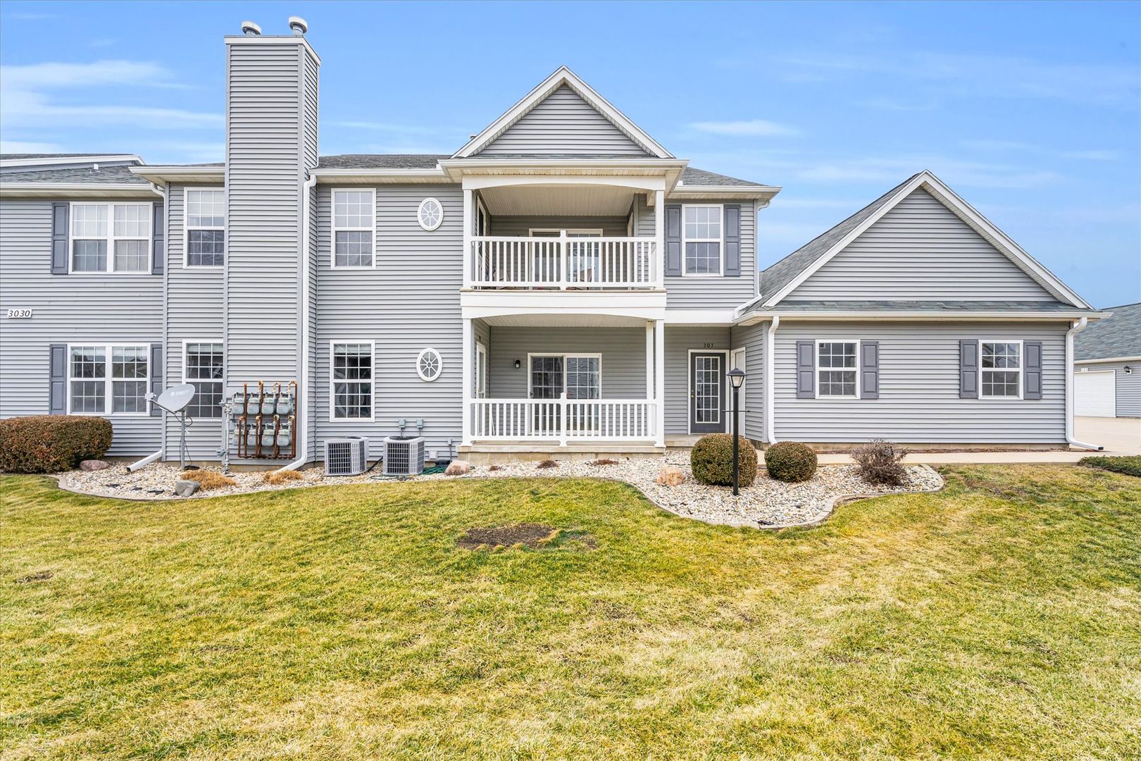 Urbana Condo: 3030 Stillwater Landing