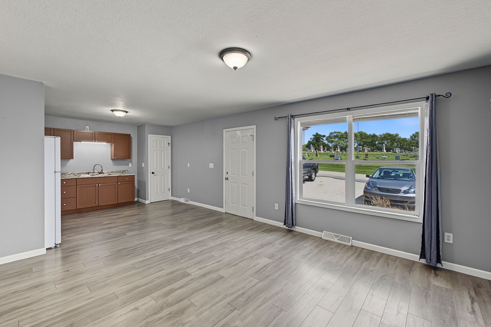 Paxton Apartment: 1010 S. Washington