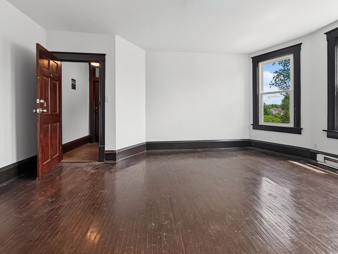 Gibson City Apartment: 521 N. Lott Blvd.