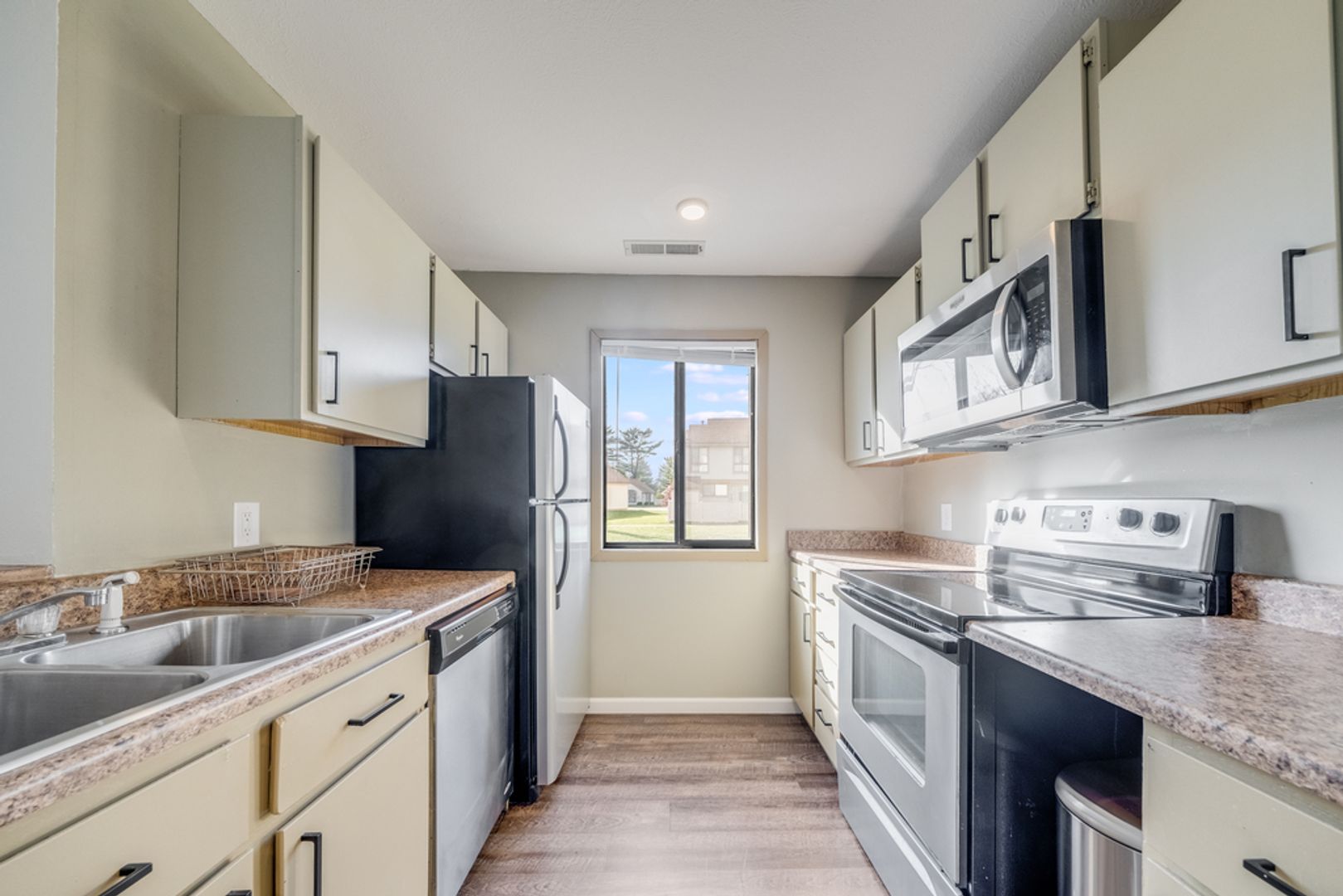 Champaign Condo: 2203 Melrose Dr.