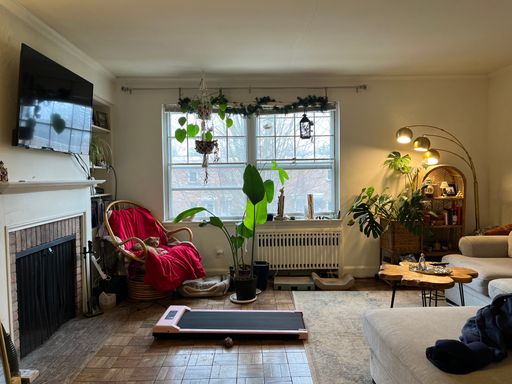 Beautiful 2-Bedroom Apartment, 15-Minute Walk to Cornell – photo 1