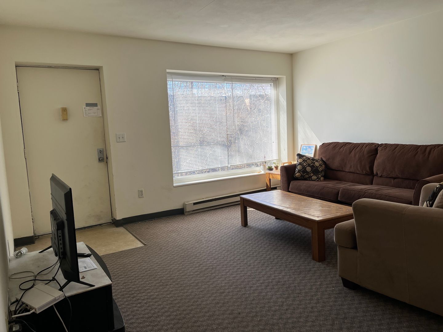 Ithaca Apartment: 516 University Ave