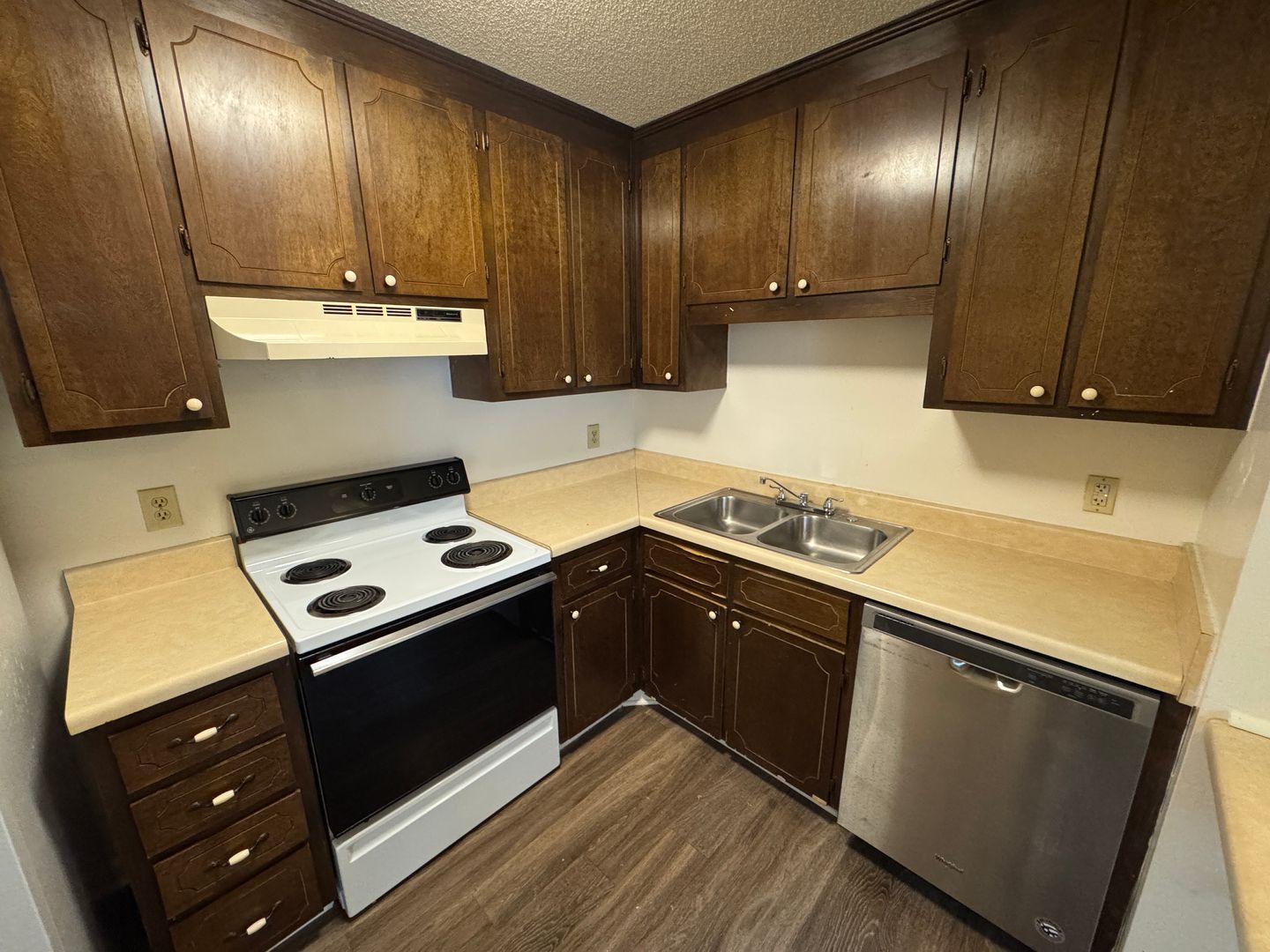 Raleigh Apartment: 2809 OKelly St