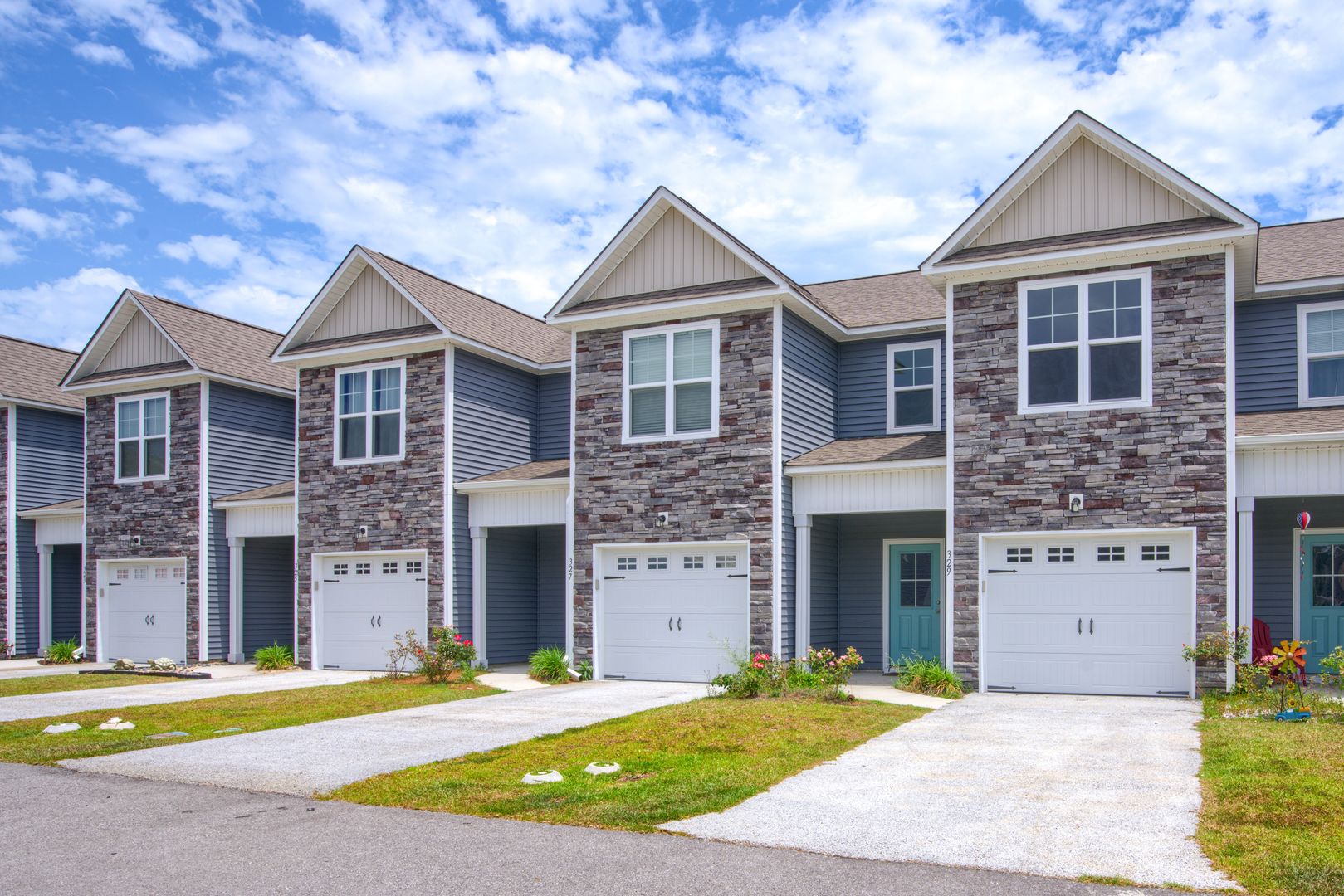 Sneads Ferry House: 329 S. Stingray Lane