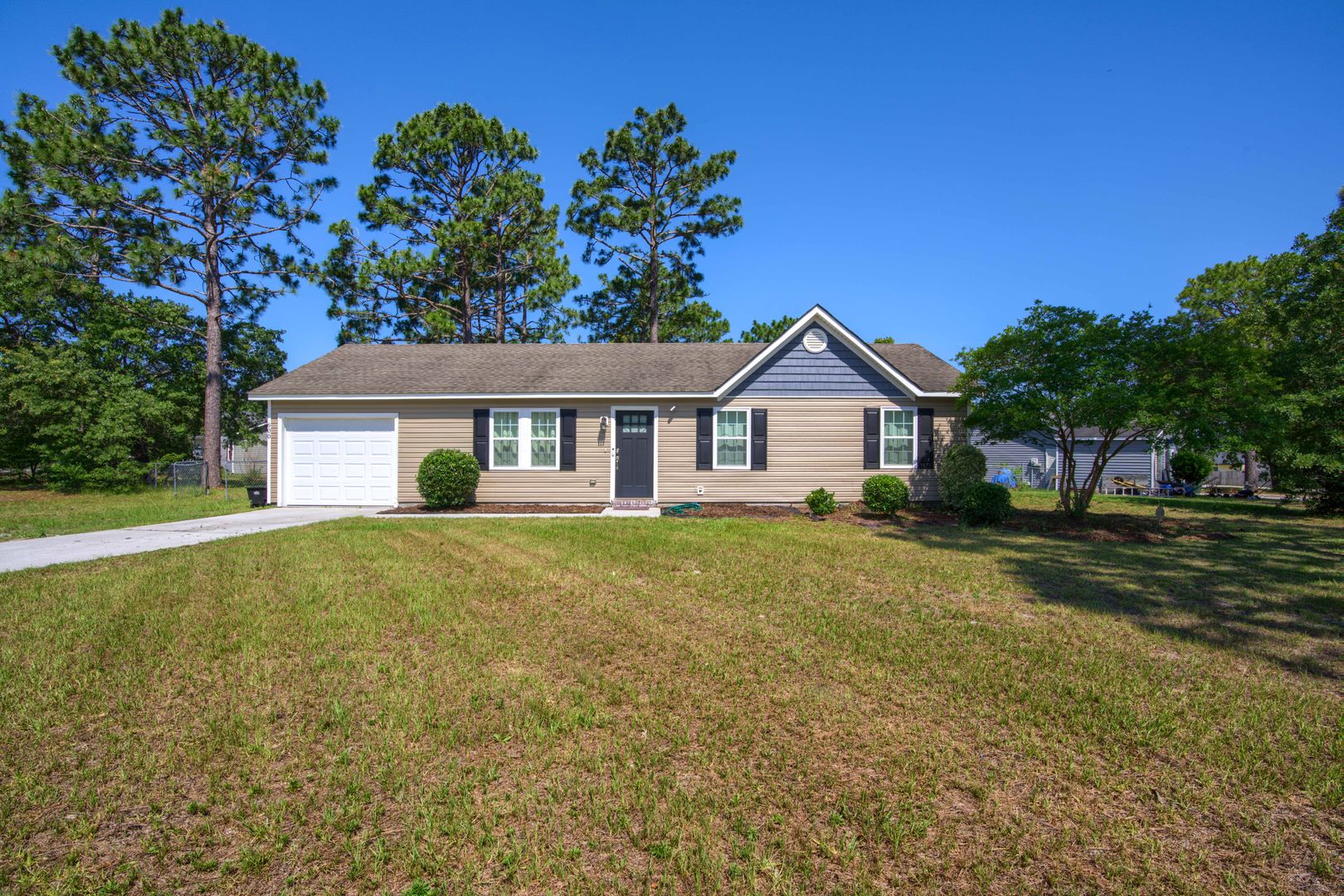 Hubert House: 600 Calabash Drive