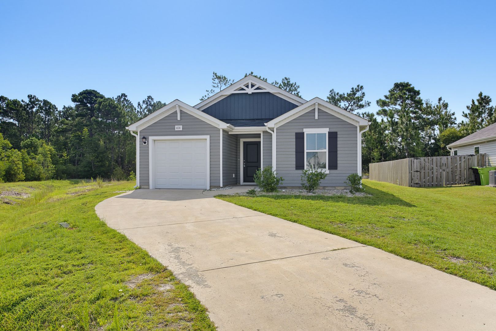 Holly Ridge House: 414 Hope Lane